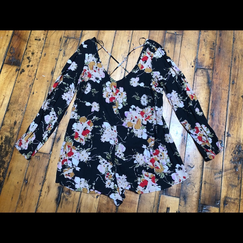 Billabong floral romper, long sleeved, size L